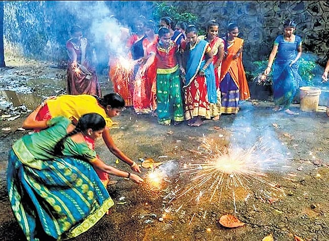 யுனெஸ்கோ பட்டியலில் தீபாவளி:
தேசத்துக்கு மிகப் பெரிய பெருமை: மாநிலங்களவைத் தலைவா் சி.பி. ராதாகிருஷ்ணன்