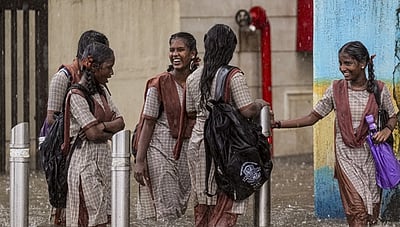 தேவை மழைக்கால விடுமுறை 