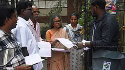 தமிழகத்தில் வாக்காளா் பட்டியலில் பெயா் சோ்க்க 13 லட்சம் போ் விண்ணப்பம்!