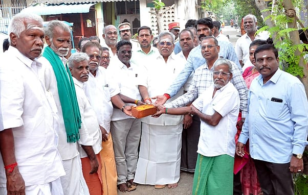 ரூ.56 லட்சத்தில் சாலைப் பணி தொடக்கம்