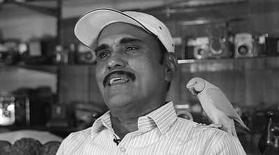 பல்லாயிரம் கிளிகளுக்கு உணவளித்த சேகர் காலமானார்!