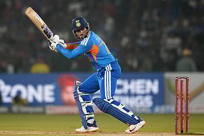 வீரர்கள் பலரும் எந்த இடத்திலும் களமிறங்கி விளையாட தயார்: திலக் வர்மா