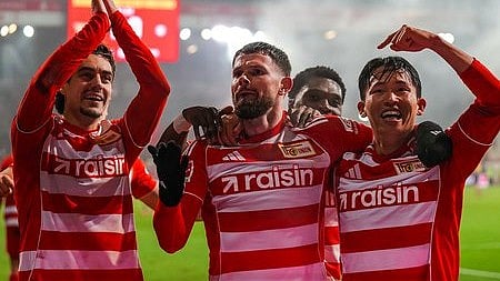 ஐரோப்பிய கால்பந்து: யூனியன் பொ்லின், லெஸி வெற்றி