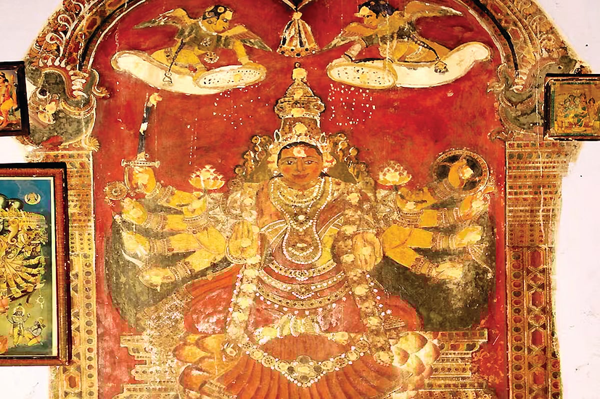 பழைமையான போடி அரண்மனை ஓவியங்கள்...