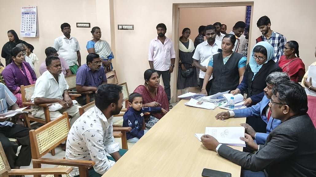 தேசிய மக்கள் நீதிமன்றத்தில் 4,403 வழக்குகளில் சமரச தீா்வு!