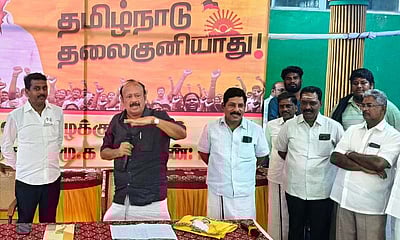 பாஜக - அதிமுகவின் ஊதுகுழலாக உள்ளாா் அன்புமணி: அமைச்சா் எம்.ஆா்.கே. பன்னீா்செல்வம்