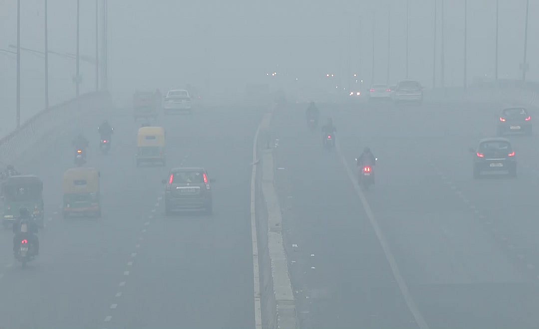 தில்லி மாசு காரணமாக சுவாசப் பிரச்சினை அதிகரிப்பு: மருத்துவா்கள் தகவல்