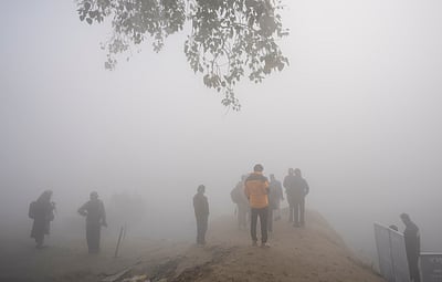 தில்லியில் நலிவடையும் காற்றின் தரம்..!