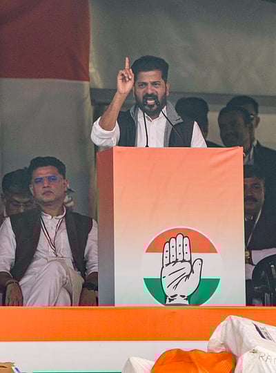 பாஜக அதிக இடங்களில் வென்றிருந்தால் இட ஒதுக்கீட்டுக்கும் அரசமைப்புக்கும் பாதுகாப்பு இருந்திருக்காது: ரேவந்த் ரெட்டி