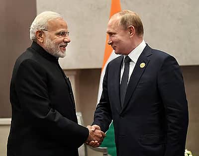ரஷியாவுக்கு 300 பொருள்களின் 
ஏற்றுமதியை அதிகரிக்க வாய்ப்பு