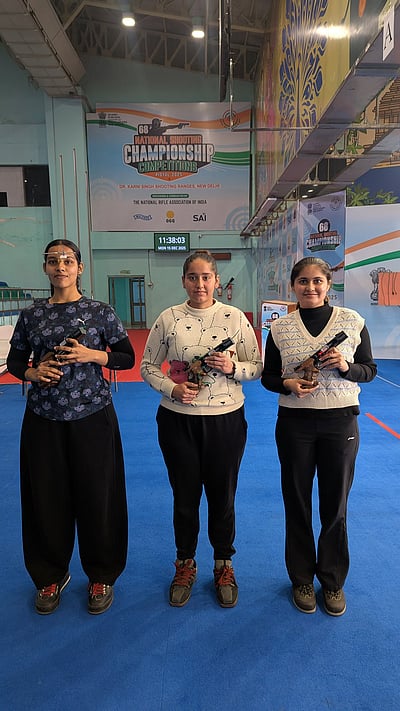 தேசிய துப்பாக்கி சுடும் சாம்பியன்ஷிப்: சிம்ரன்ப்ரீத் கௌர் ப்ரார், மனு பாக்கருக்கு தங்கம்!