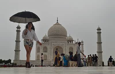 இந்தியாவுக்கு வரும் வெளிநாட்டு சுற்றுலாப் பயணிகள் விகிதம் குறைவு!
