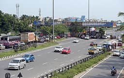 சென்னையில் அதிநவீன வழிகாட்டி பலகைகள்! வாகன ஓட்டிகளுக்கு ஜாக்பாட்!!