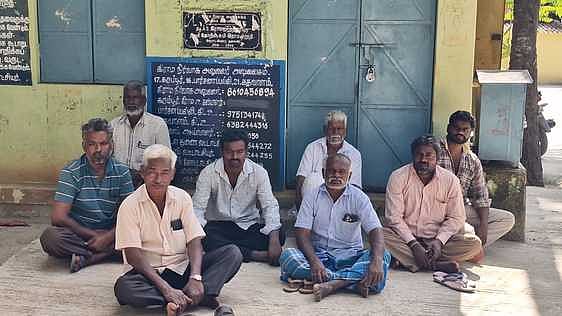 மயானம் ஆக்கிரமிப்பு: பொதுமக்கள் போராட்டம்