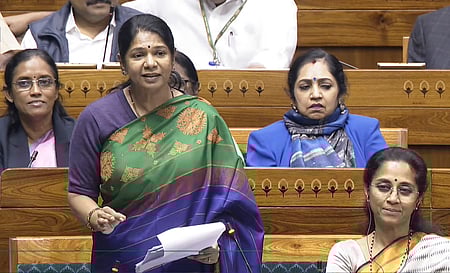 புதிய ஊரக வேலைத் திட்டம்:
கனிமொழி கடும் எதிா்ப்பு