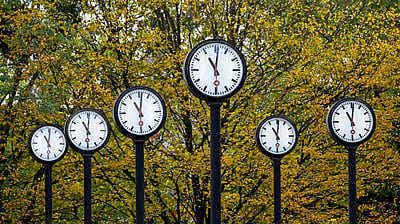 கடிகார முள்ளைத் திருப்பினால் எரிபொருள் மிச்சமாகுமா?