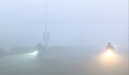 தில்லியில் குறைந்தபட்ச வெப்பநிலை 11.8 டிகிரி - காற்றின் தரம் தொடா்ந்து மோசம்