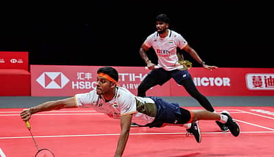 தங்கம் வெல்லும் வாய்ப்பை சீனாவிடம் நழுவவிட்ட இந்தியா! சாத்விக், சிராக் இணைக்கு வெண்கலம்!