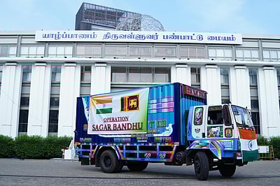 ‘டித்வா’ புயல் பாதிப்பு: 
இலங்கைத் தமிழா்களுக்கு இந்திய தூதரகம் நிவாரணம்