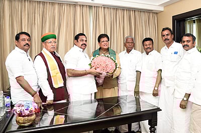 அதிமுக - பாஜக இடையே நாளை தொகுதிப் பங்கீடு பேச்சுவார்த்தை?