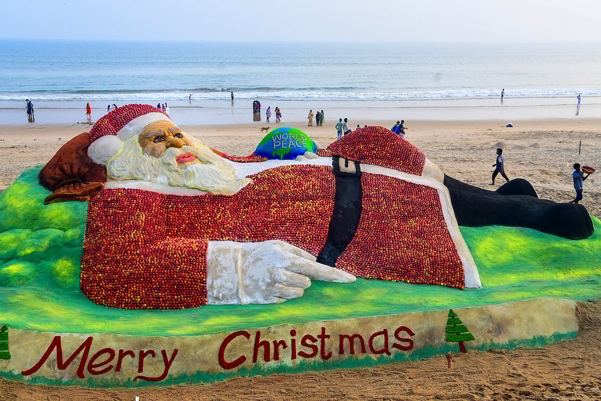 கிறிஸ்துமஸ் கொண்டாட்டம் - புகைப்படங்கள்