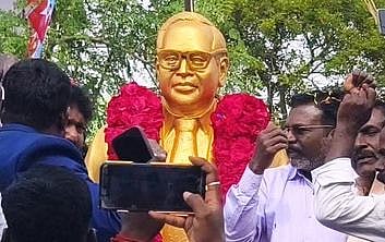 சீமானும், விஜய்யும் பாஜகவின் 
கொள்கையாக மாறியுள்ளனா்:
தொல். திருமாவளவன்