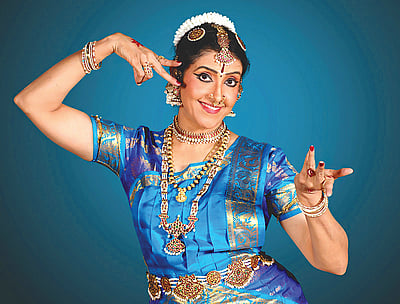 40 நாடுகள்... 300 நடன நிகழ்ச்சிகள்!