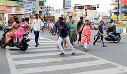 வாழப்பாடி அருகே சாலையைக் கடக்க கூடுதல் நடைமேம்பாலங்கள்: பொதுமக்கள் கோரிக்கை