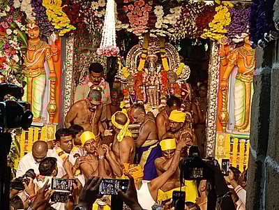 காஞ்சிபுரம் அஷ்டபுஜப் பெருமாள் கோயிலில் சொர்க்கவாசல் திறப்பு!