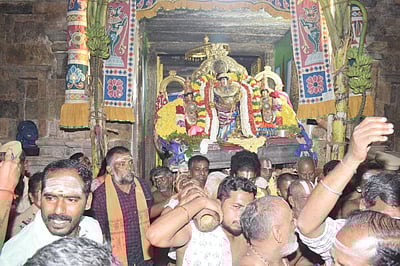 மன்னார்குடி ராஜகோபால சுவாமி கோயில் பரமபத வாசல் திறப்பு!