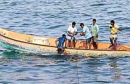 சுருக்கு மடி வலையால் பாதிப்பில்லை; சுருக்கு மடி வலை பயன்பாட்டிற்கு தமிழக அரசு அனுமதிக்க வேண்டும்: உச்சநீதிமன்றம்