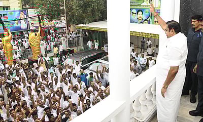 அதிமுக சார்பில் போட்டியிட 10,175 விருப்ப மனு.. இபிஎஸ் பெயரில் 2,187 மனுக்கள்!