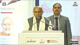 இளைஞா்கள் தினமும் ஒரு மணி நேரமாவது புத்தகங்களை படிக்க நேரம் ஒதுக்க வேண்டும்: துணை குடியரசுத் தலைவா் சி.பி.ராதாகிருஷ்ணன்