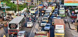 அரியலூா் மாவட்டத்தில் இன்று முதல் கனரக வாகனங்கள் இயக்க நேரக் கட்டுப்பாடு