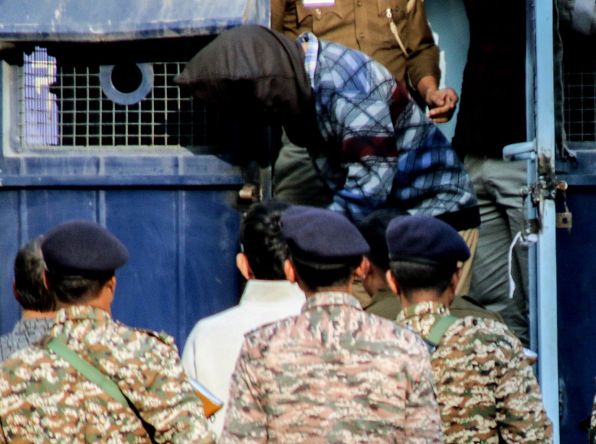 தில்லி காா் குண்டு வெடிப்பு: குற்றஞ்சாட்டப்பட்ட டாக்டா் மல்லாவுக்கு 13 நாள்கள் நீதிமன்றக் காவல்