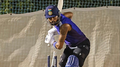 ஒரே ஓவரில் 34 ரன்கள், முதல் சதமடித்த ஹார்திக் பாண்டியா..! விதர்பா அணிக்கு 294 ரன்கள் இலக்கு! 