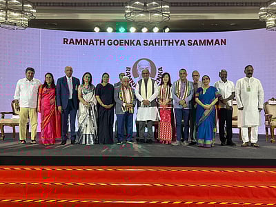 ராம்நாத் கோயங்கா சாகித்திய சம்மான் விருது வழங்குவிழா - புகைப்படங்கள்