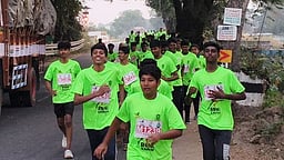 உடல் ஆரோக்கியத்தை வலியுறுத்தி மினி மாரத்தான் போட்டி