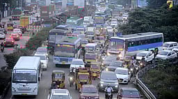 வாகன நெரிசலைத் தீா்க்க அரசுத் துறைகள் ஒருங்கிணைப்பு அவசியம்! பரிந்துரைகள் செயல்பாட்டுக்கு வருவதில் நடைமுறை சிக்கல்!