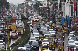 ஜிஎஸ்டி, பூந்தமல்லி சாலைகளில் கடும் போக்குவரத்து நெரிசல்!