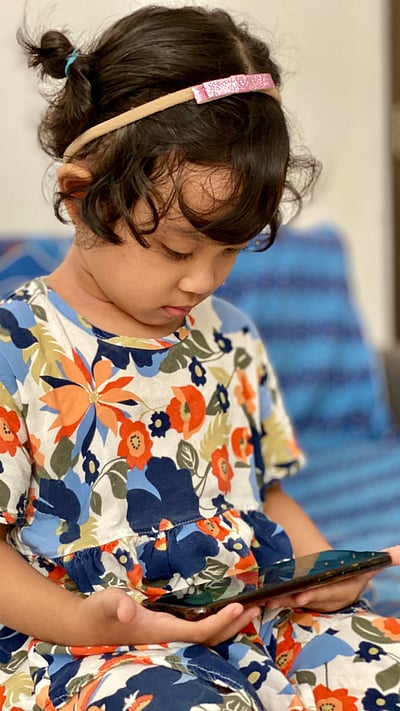 குழந்தைகள் டிவி / ஃபோன் அதிகம் பார்க்கிறார்களா?