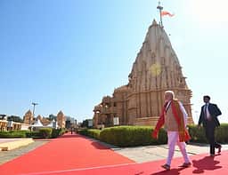 சோம்நாத், பாரதத்தின் காலத்தால் அழியாத ஆன்மிக உணா்வு! - பிரதமா் நரேந்திர மோடி