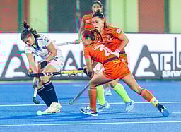 இறுதி ஆட்டத்தில் ஷரச்சி பெங்கால் டைகா்ஸ்