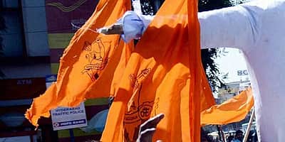 வங்கதேச முஸ்லிம் தொழிலாளர்கள் மீது ஹிந்து அமைப்பினர் தாக்குதல்!