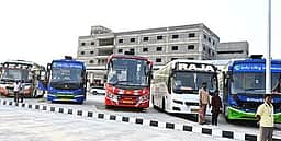 பலமடங்கு கட்டண வசூல் புகாா்! 400 ஆம்னி பேருந்துகளுக்கு ரூ.10.31 லட்சம் அபராதம்!
