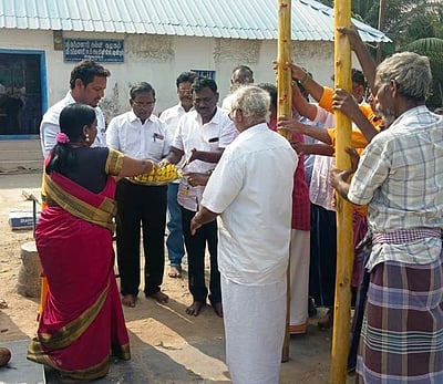 நந்தனார் மடத்தில் கும்பாபிஷேகத்தை முன்னிட்டு பந்தகால் நடும் நிகழ்ச்சி 