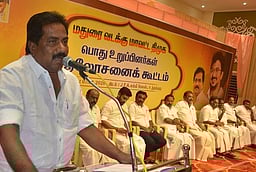 ஜல்லிக்கட்டுப் போட்டிகளுக்கு
திமுகவினா் ஒத்துழைக்க வேண்டும்: அமைச்சா் பி. மூா்த்தி