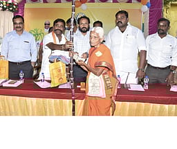 தென்காசி மாவட்டத்தில் 4.79 லட்சம் அட்டைதாரா்களுக்கு பொங்கல் பரிசுத் தொகுப்பு