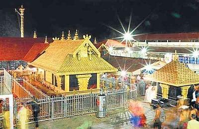 தங்கக் கவச முறைகேடு:
சபரிமலை கோயில் தந்திரி கண்டரரு ராஜீவரு கைது