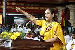 இன்று திருத்தணியில் பிரசாரத்தை
தொடங்குகிறாா் பிரேமலதா